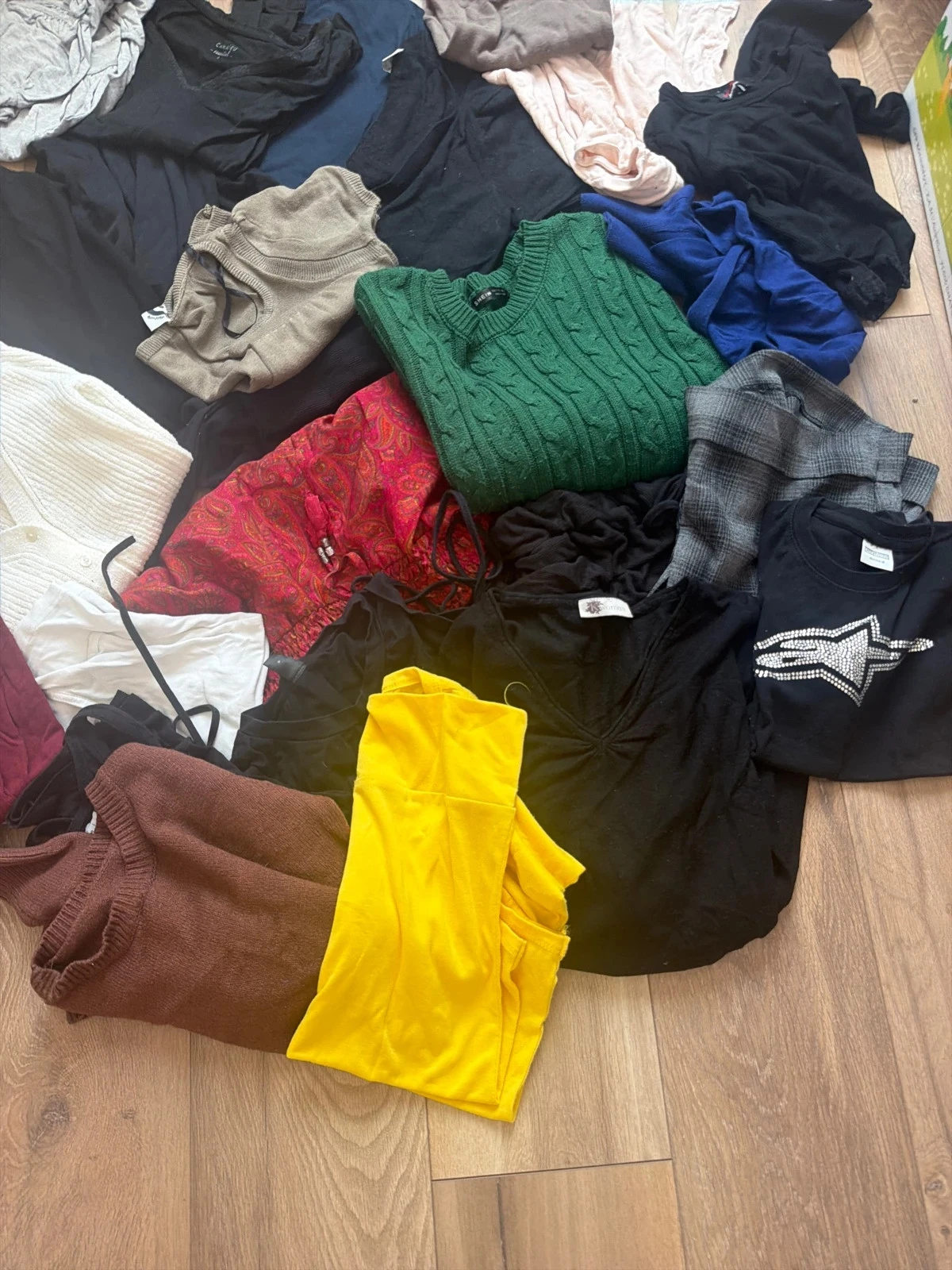 Lot 25 roupas – photo 3